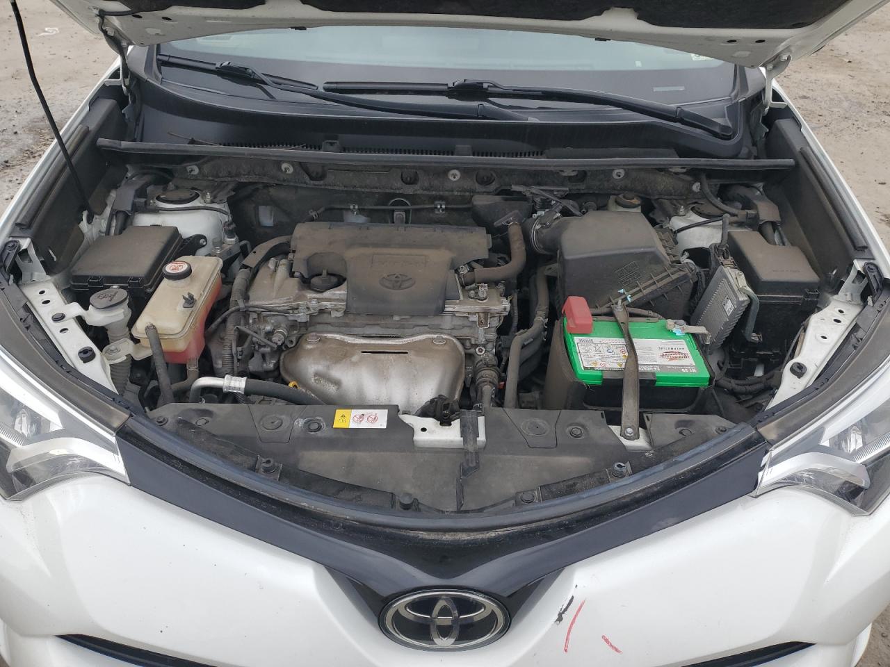 2018 Toyota RAV 4 - Image 12