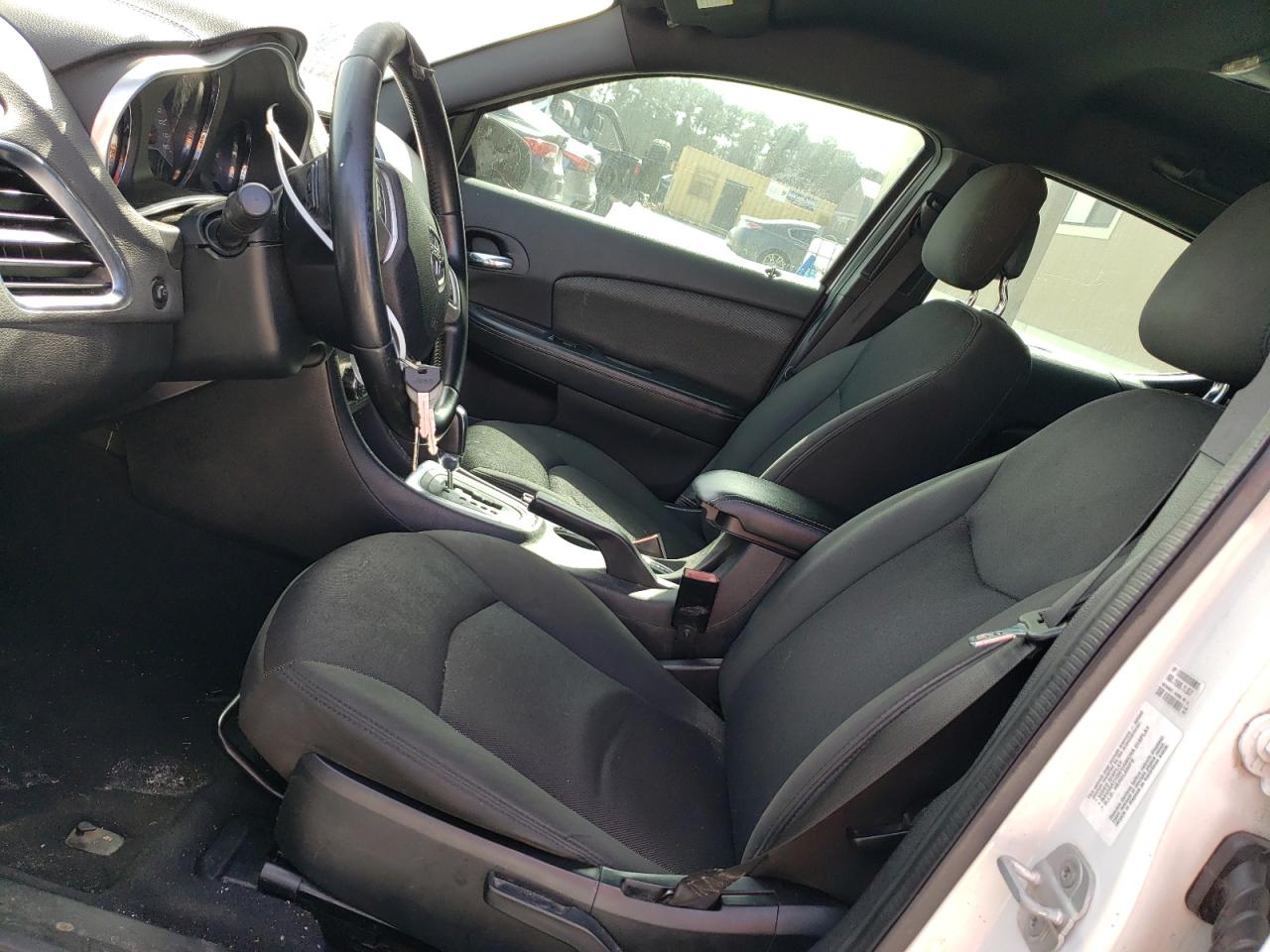 2012 Dodge Avenger - Image 7