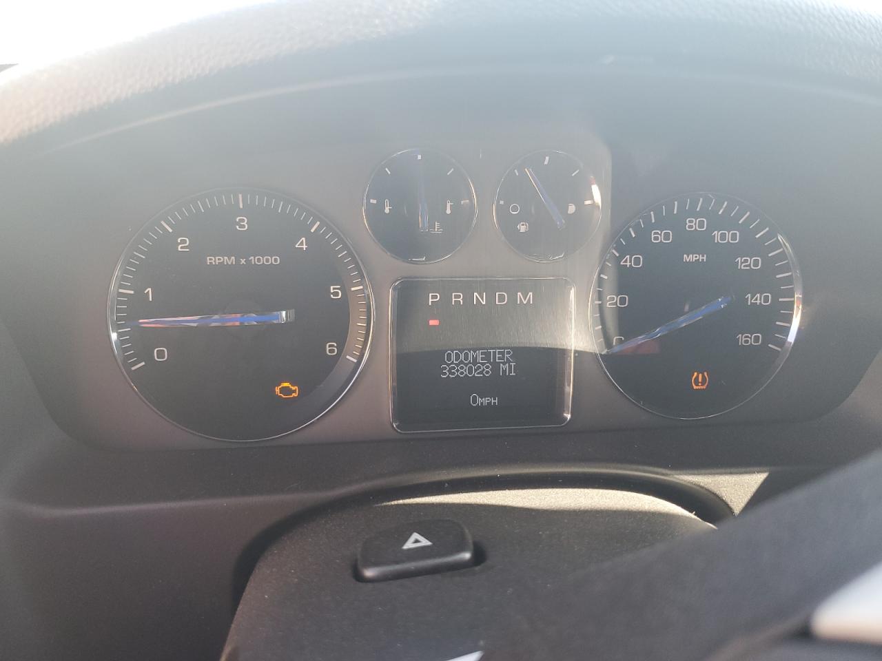 2008 Cadillac Escalade - Image 9