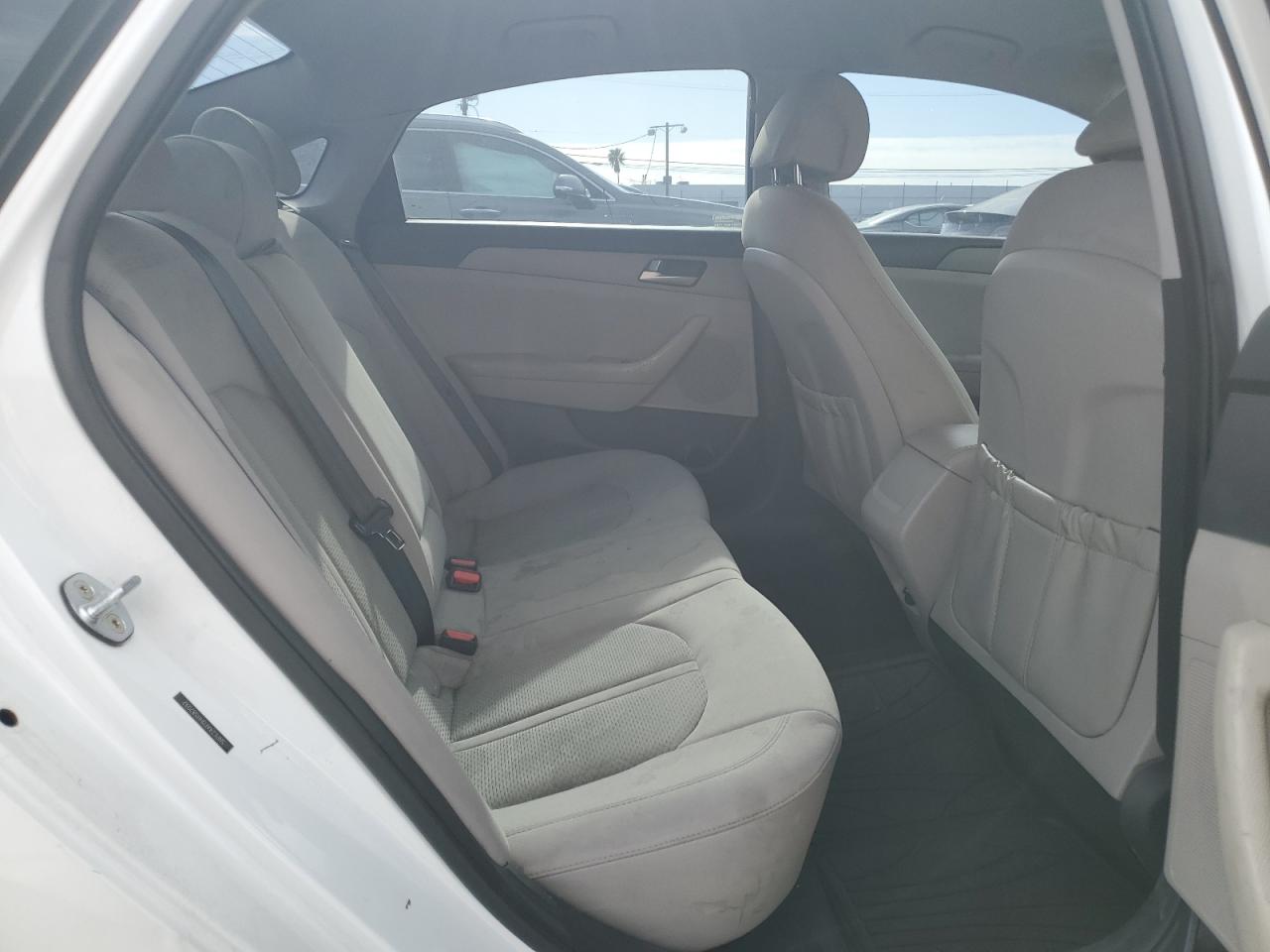 2017 Hyundai Sonata - Image 10