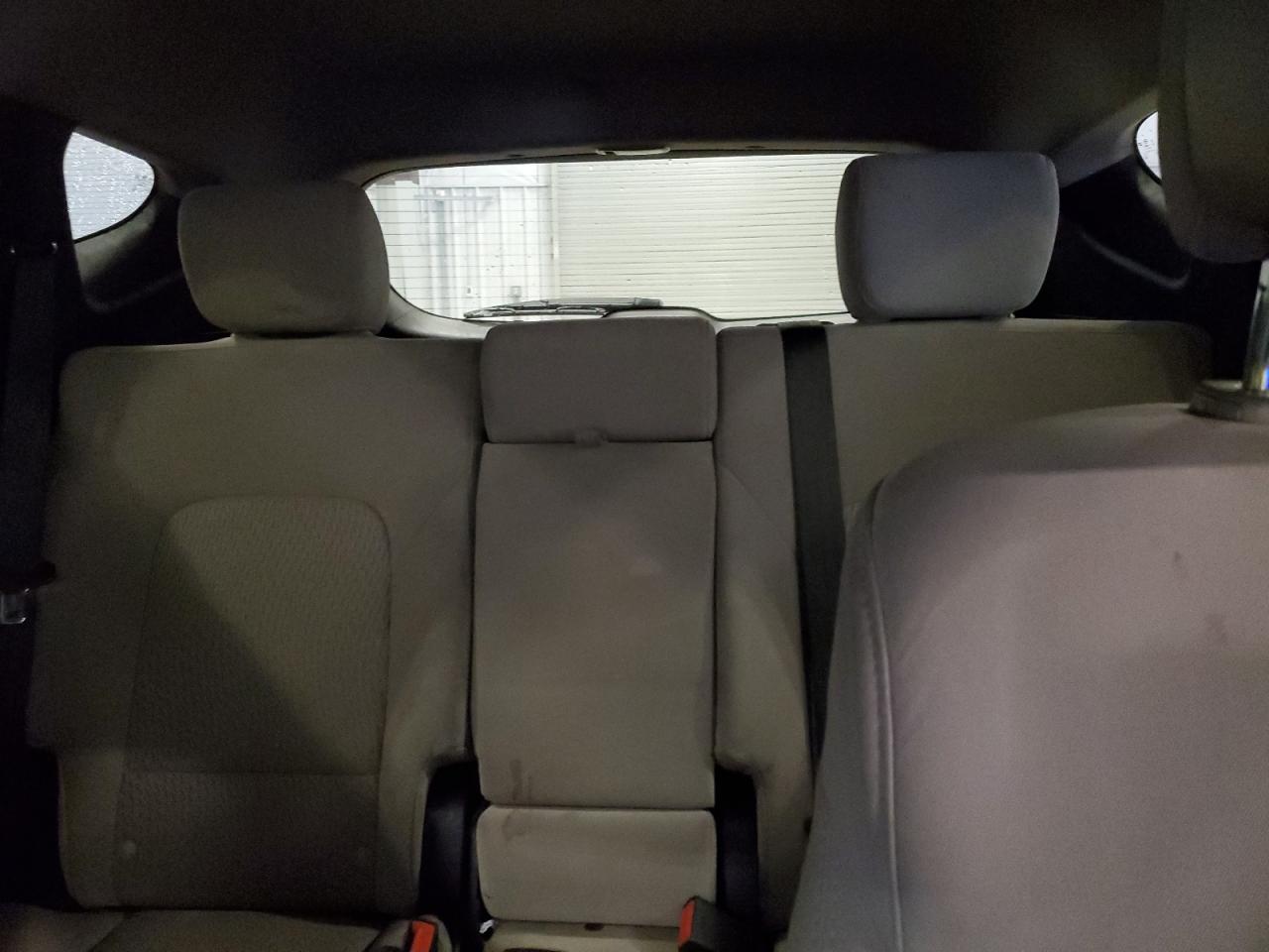 2015 Hyundai Santa Fe - Image 10