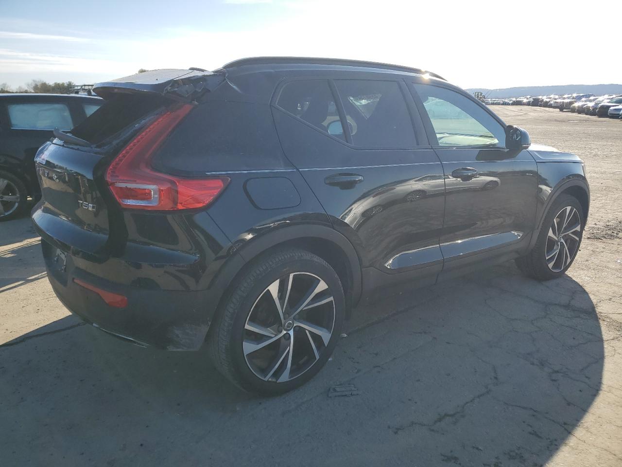 2020 Volvo XC40 - Image 3
