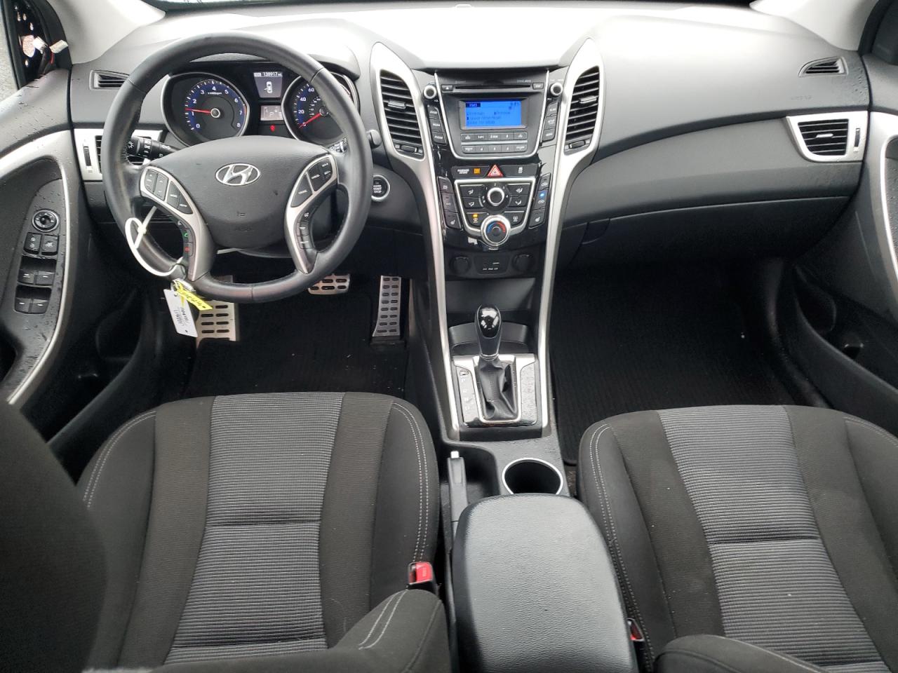 2016 Hyundai Elantra - Image 8