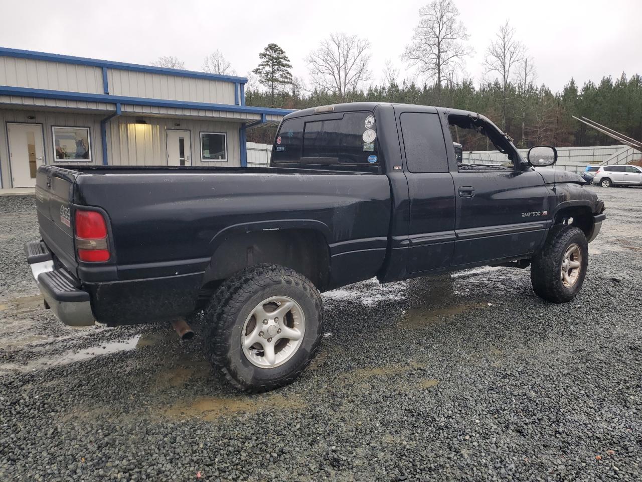 2001 Dodge RAM - Image 3