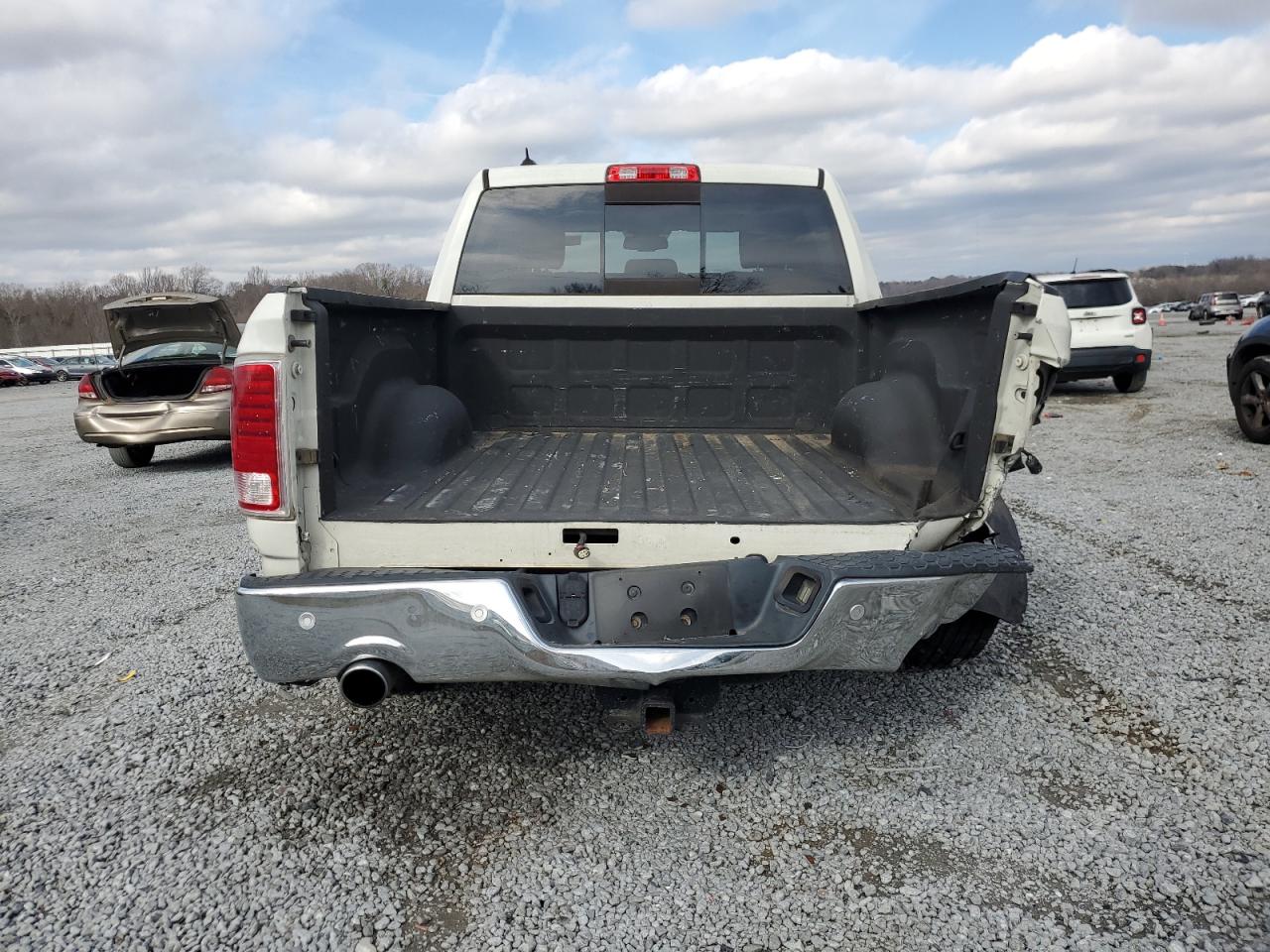 2017 RAM 1500 - Image 6
