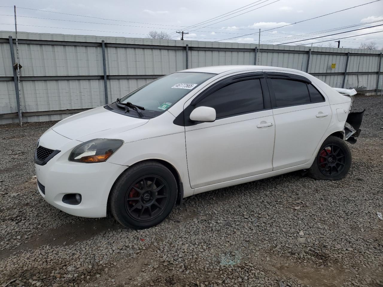 2009 Toyota Yaris - Image 1