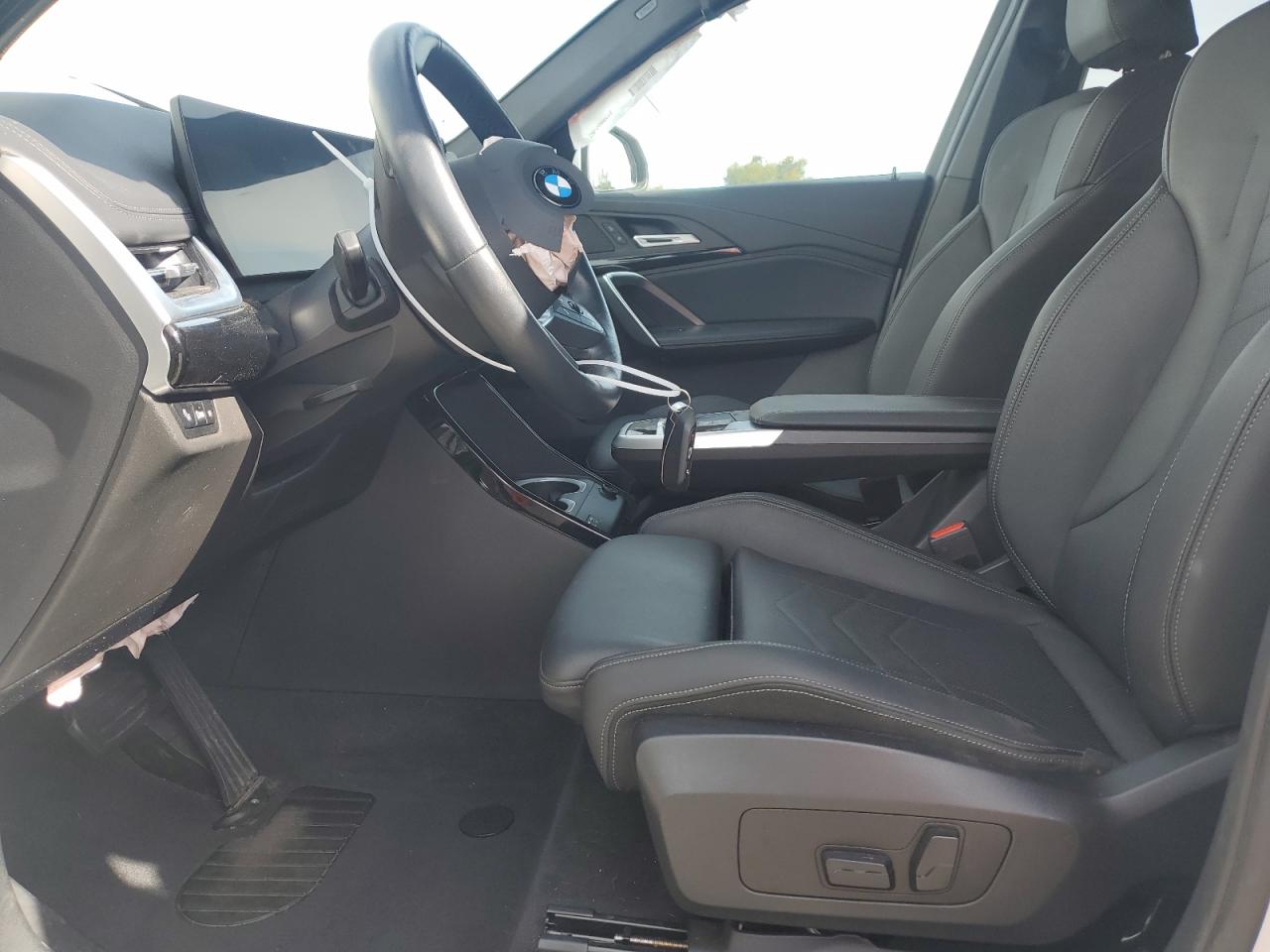 2023 BMW X1 - Image 7