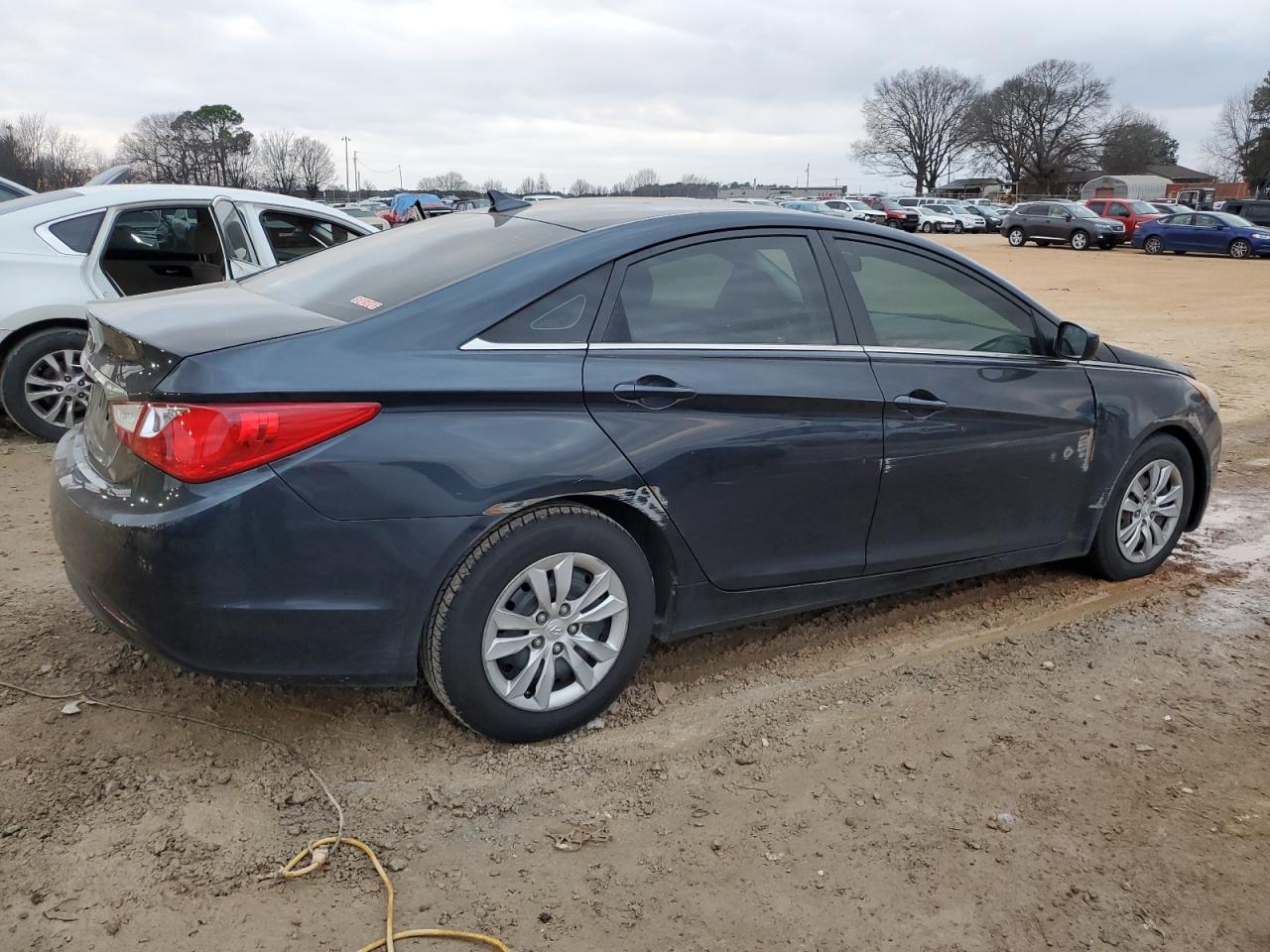 2011 Hyundai Sonata - Image 3