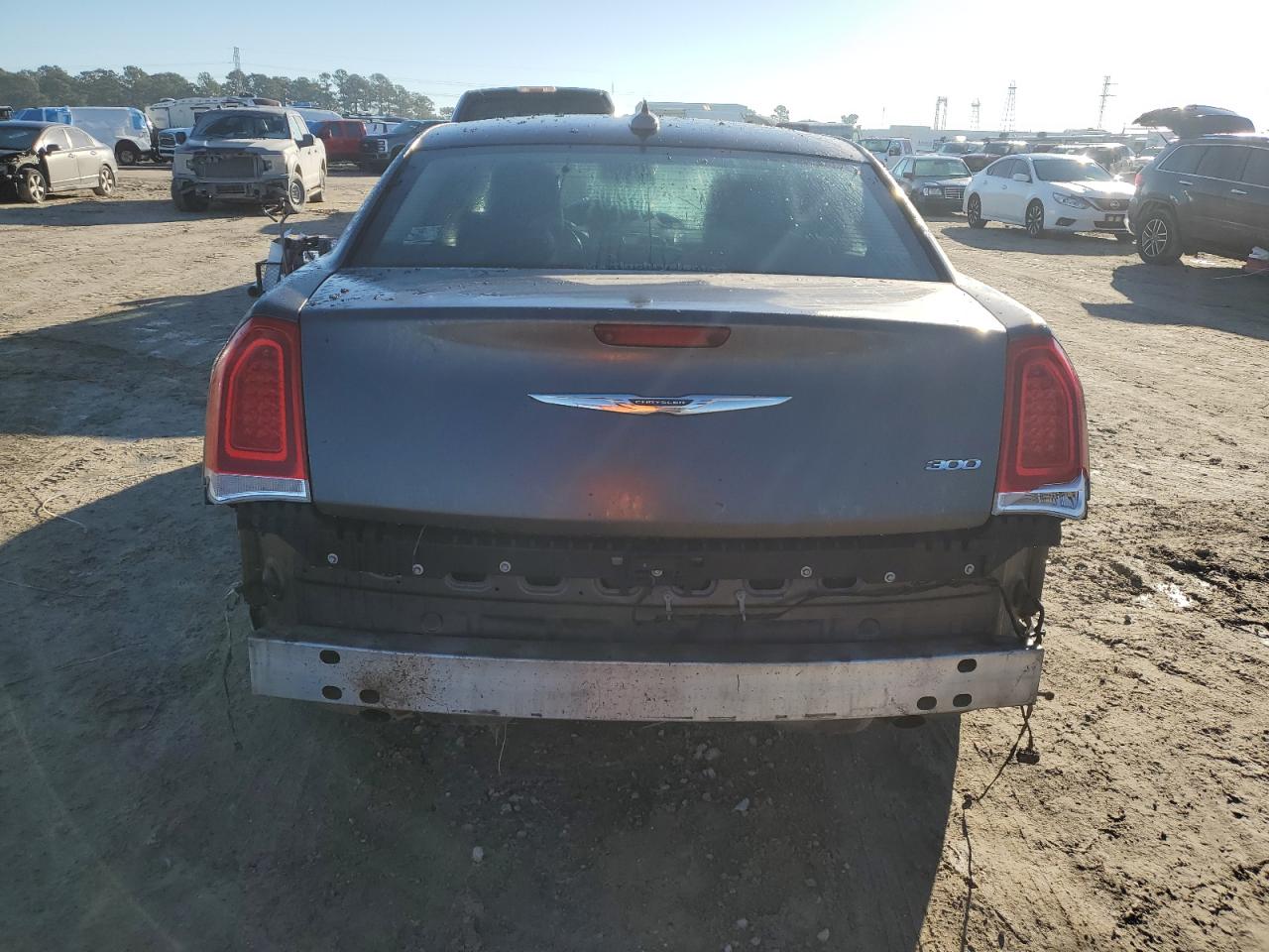 2016 Chrysler 300 - Image 6