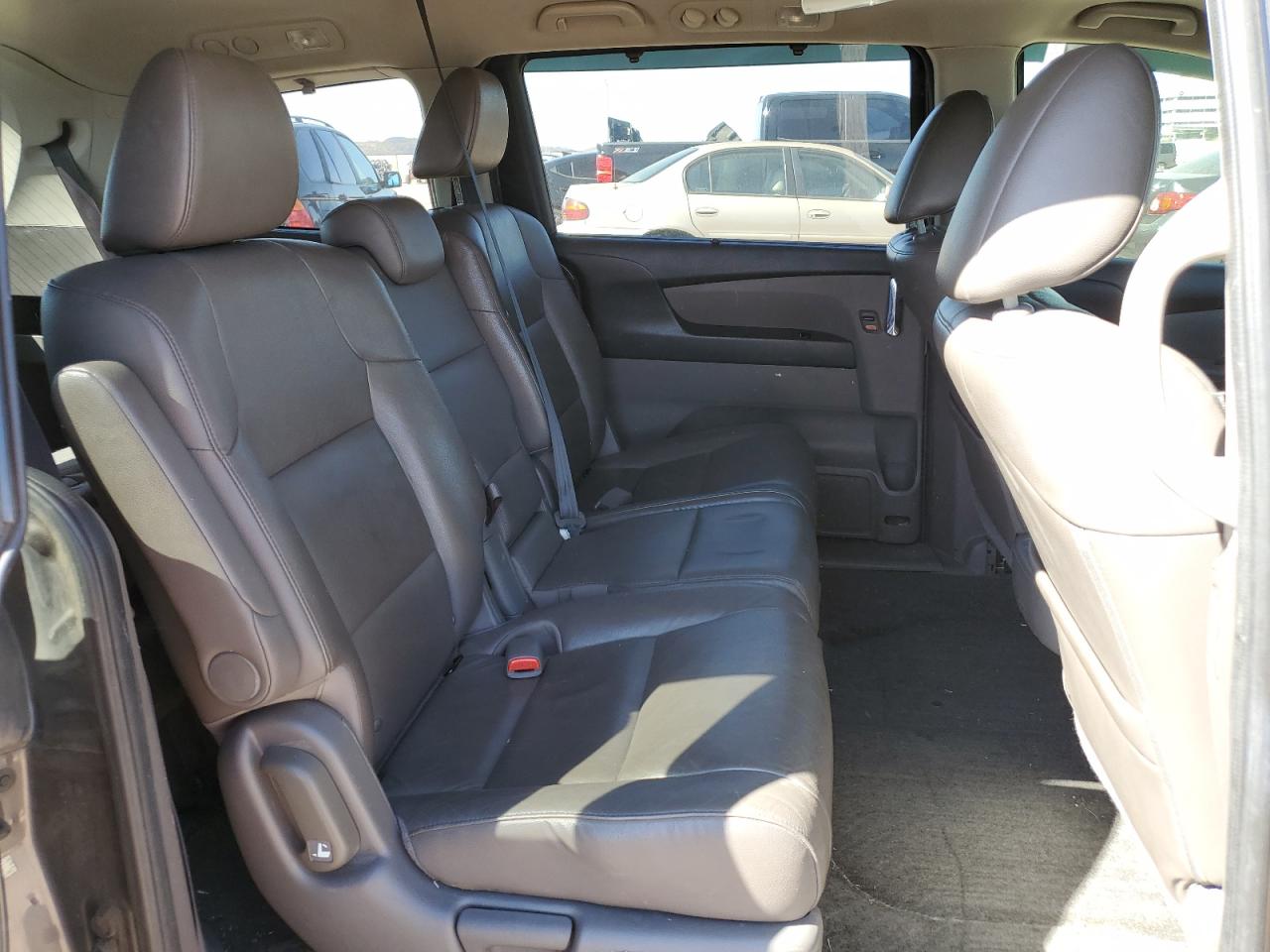 2014 Honda Odyssey - Image 11