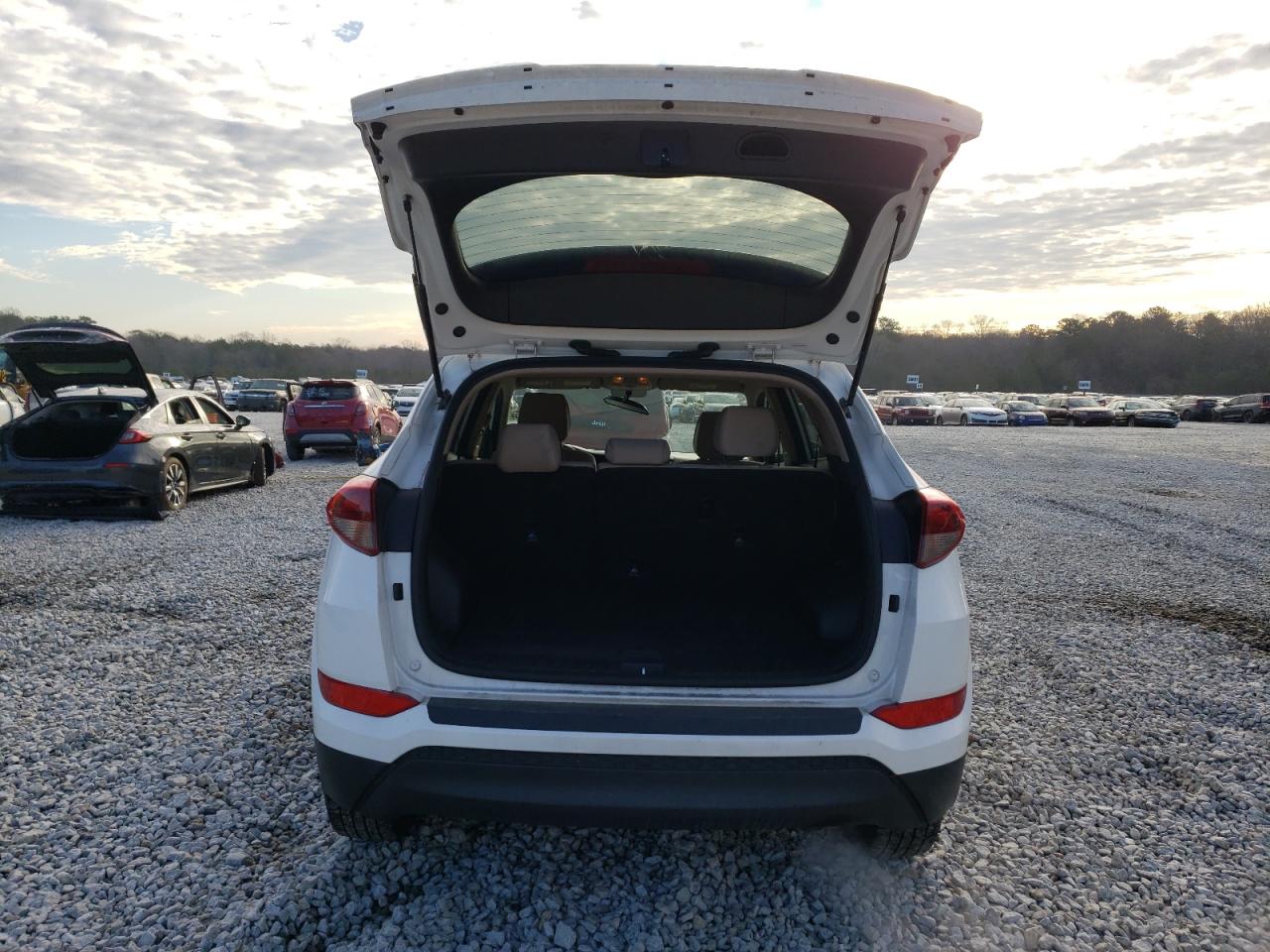 2018 Hyundai Tucson - Image 6