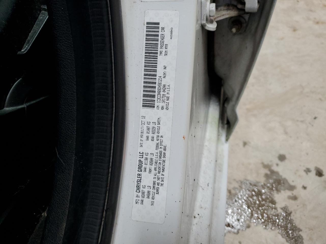 2013 Chrysler 200 - Image 12