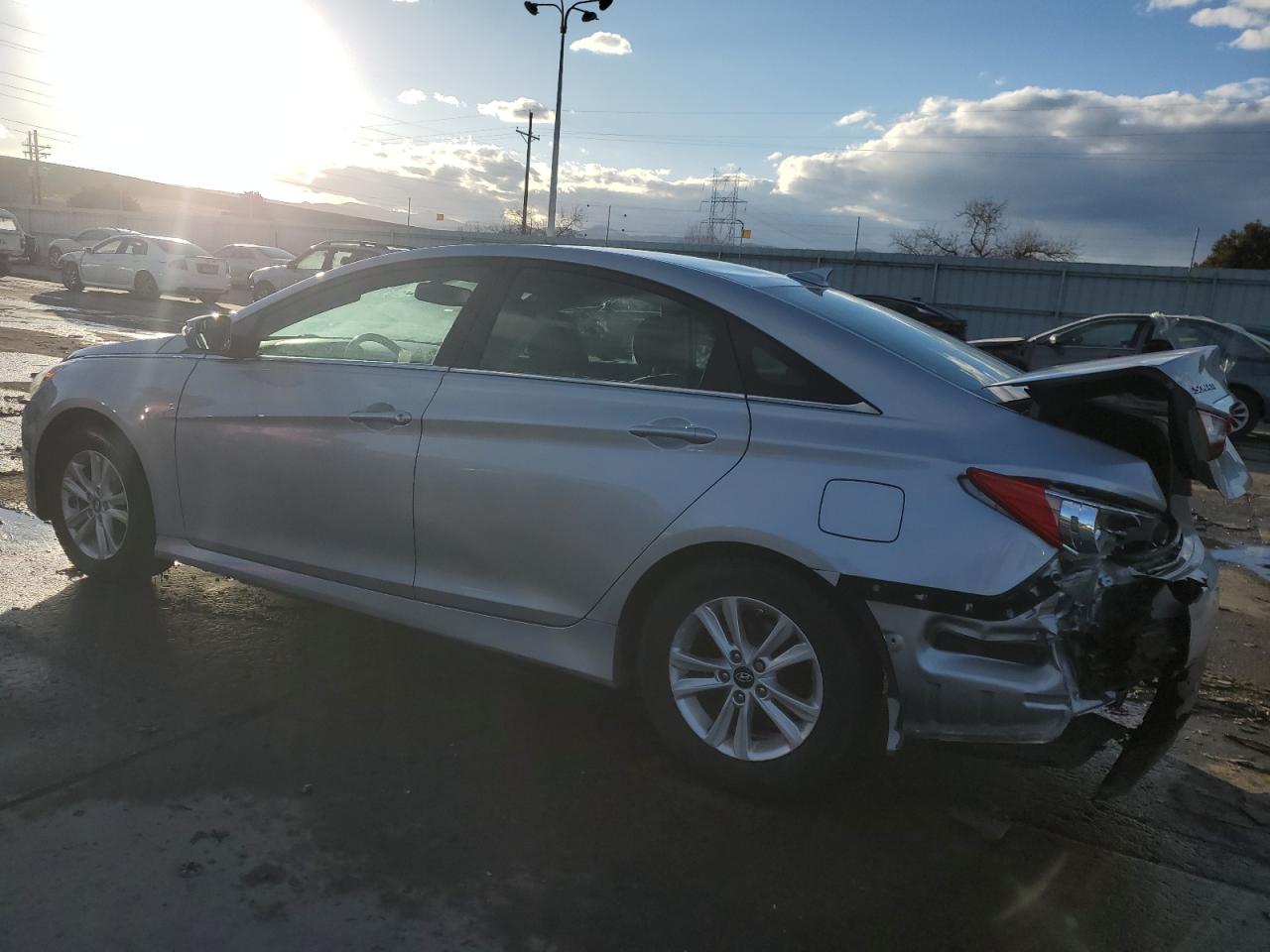2014 Hyundai Sonata - Image 2