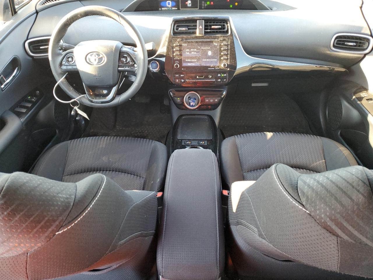 2022 Toyota Prius - Image 8
