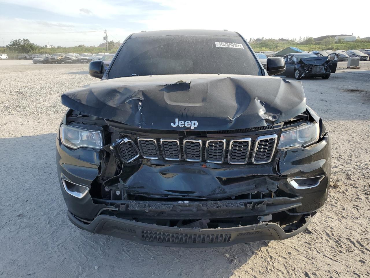 2017 Jeep Grand Cherokee - Image 5