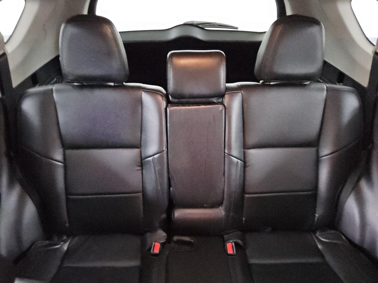 2017 Toyota RAV 4 - Image 10