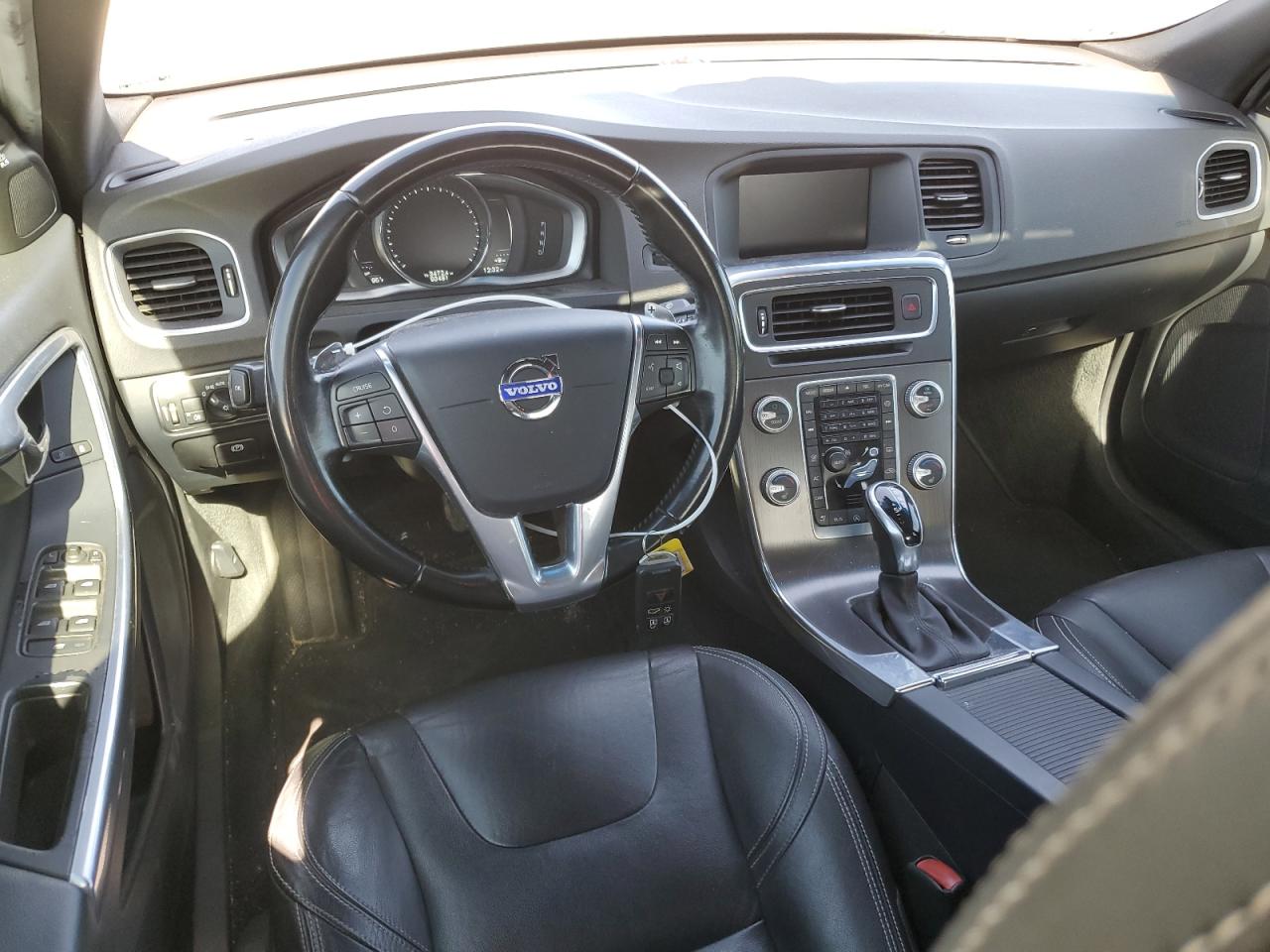 2016 Volvo S60 - Image 8