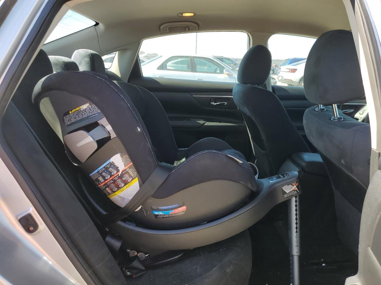 2015 Nissan Altima - Image 10