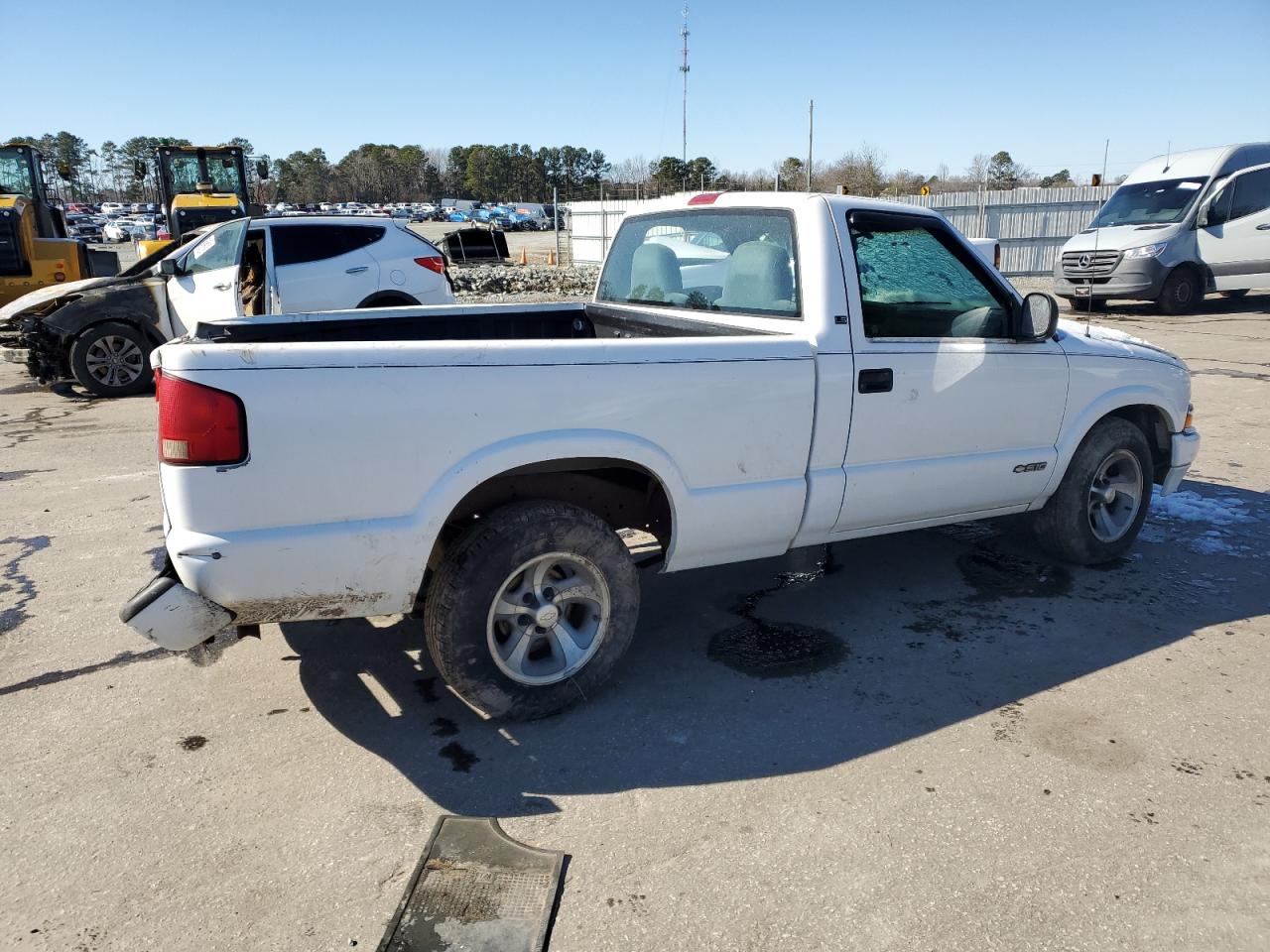 1998 Chevrolet S-10 Pickup - Image 3