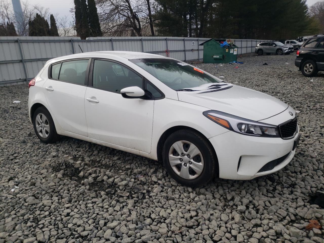 2018 Kia Forte - Image 4