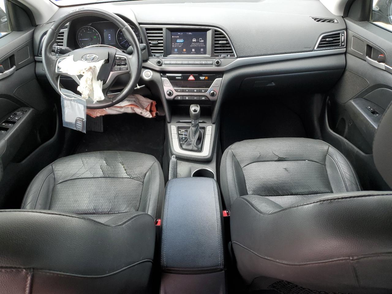 2017 Hyundai Elantra - Image 8