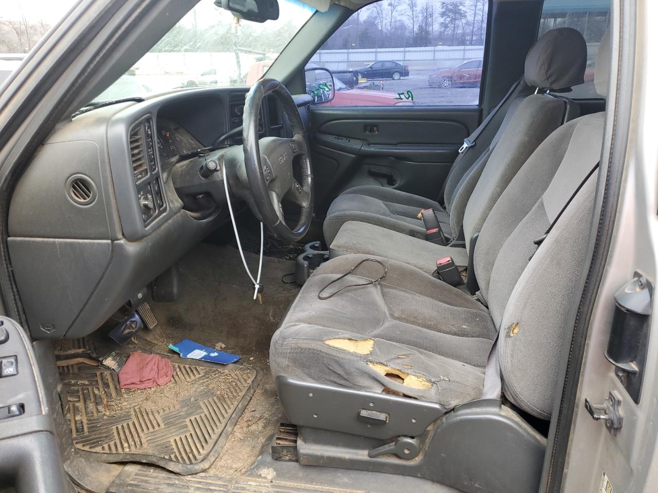 2004 GMC Sierra - Image 7