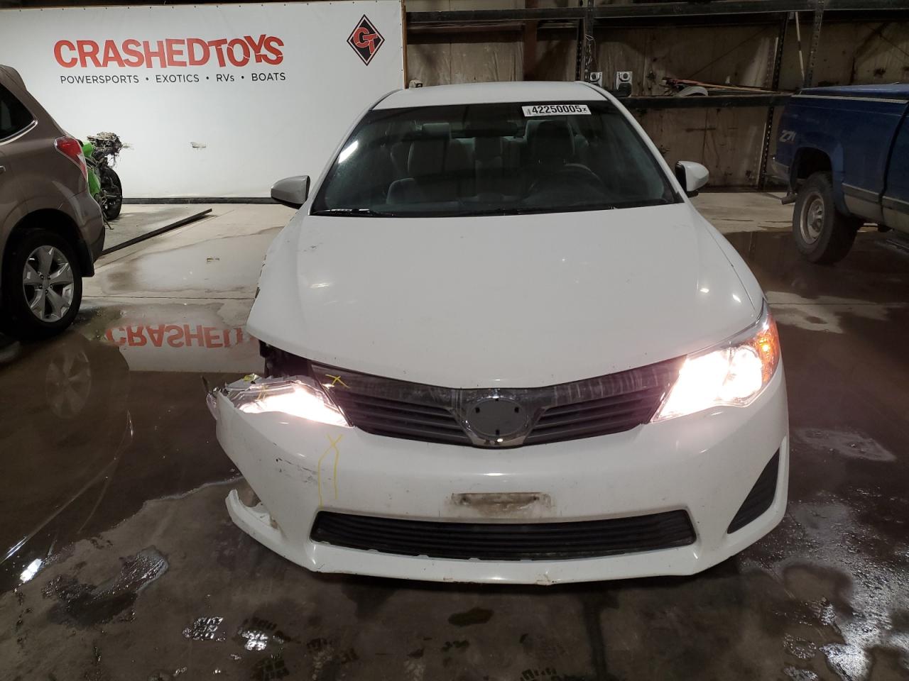 2014 Toyota Camry - Image 5