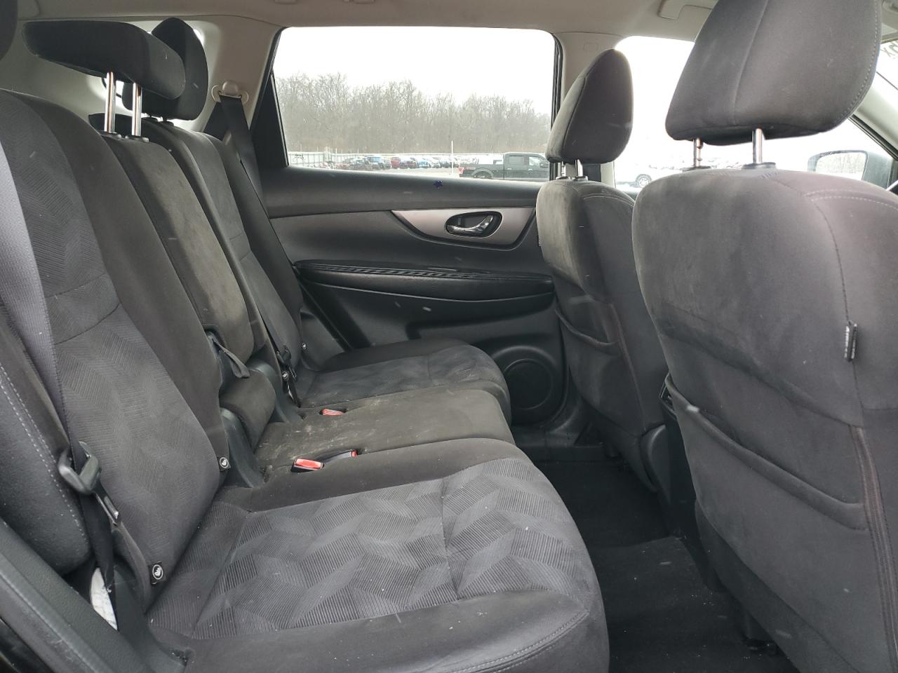 2015 Nissan Rogue - Image 12