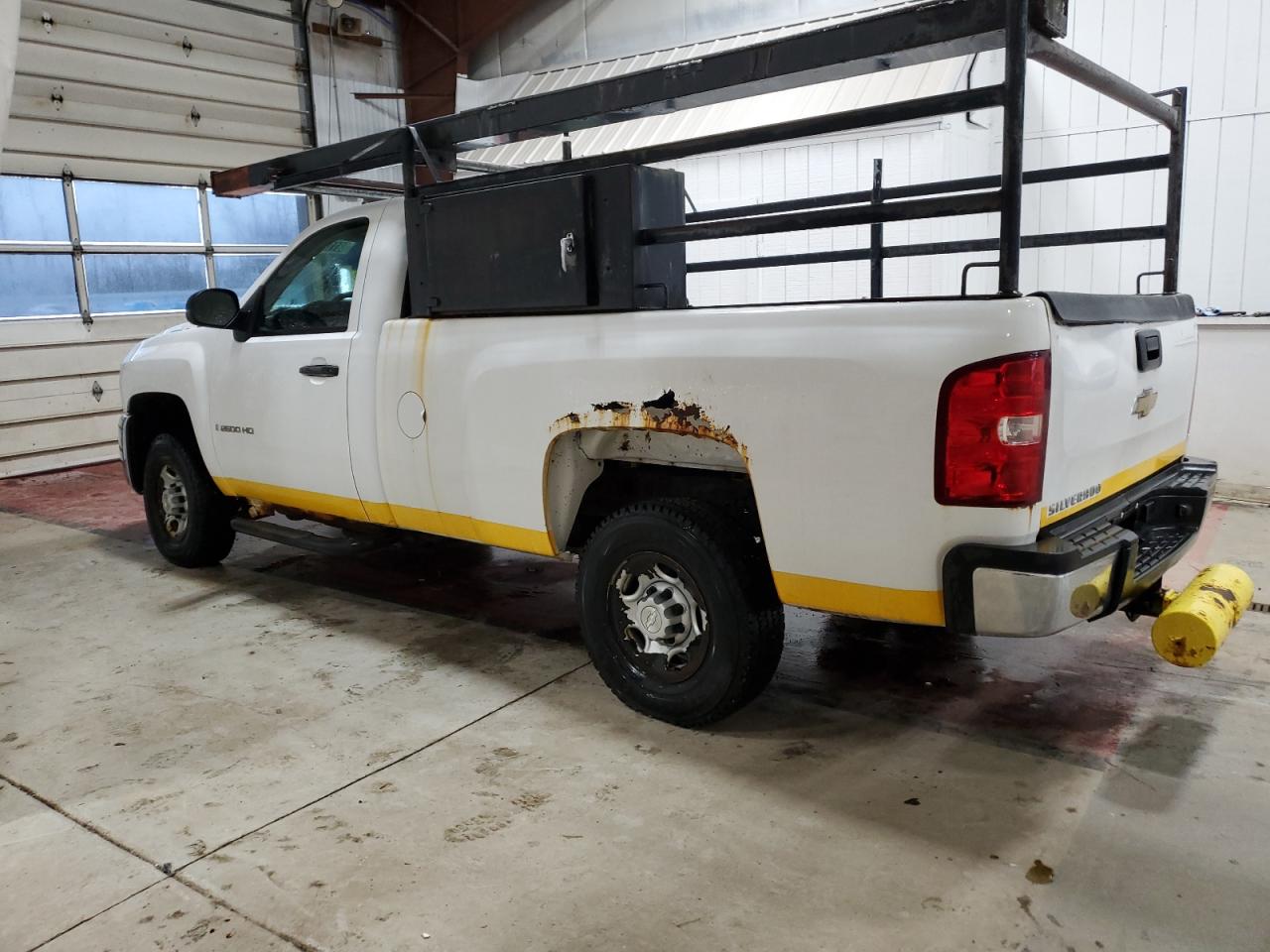 2008 Chevrolet Silverado - Image 2