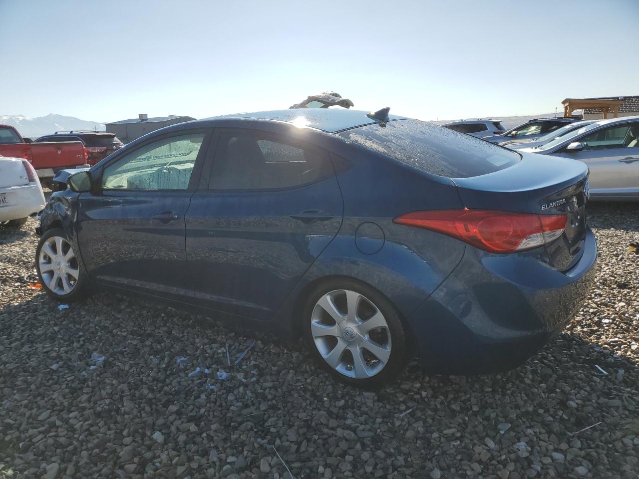 2013 Hyundai Elantra - Image 2