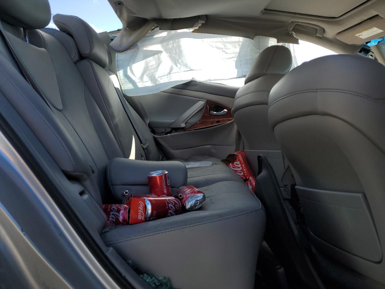 2009 Toyota Camry - Image 10