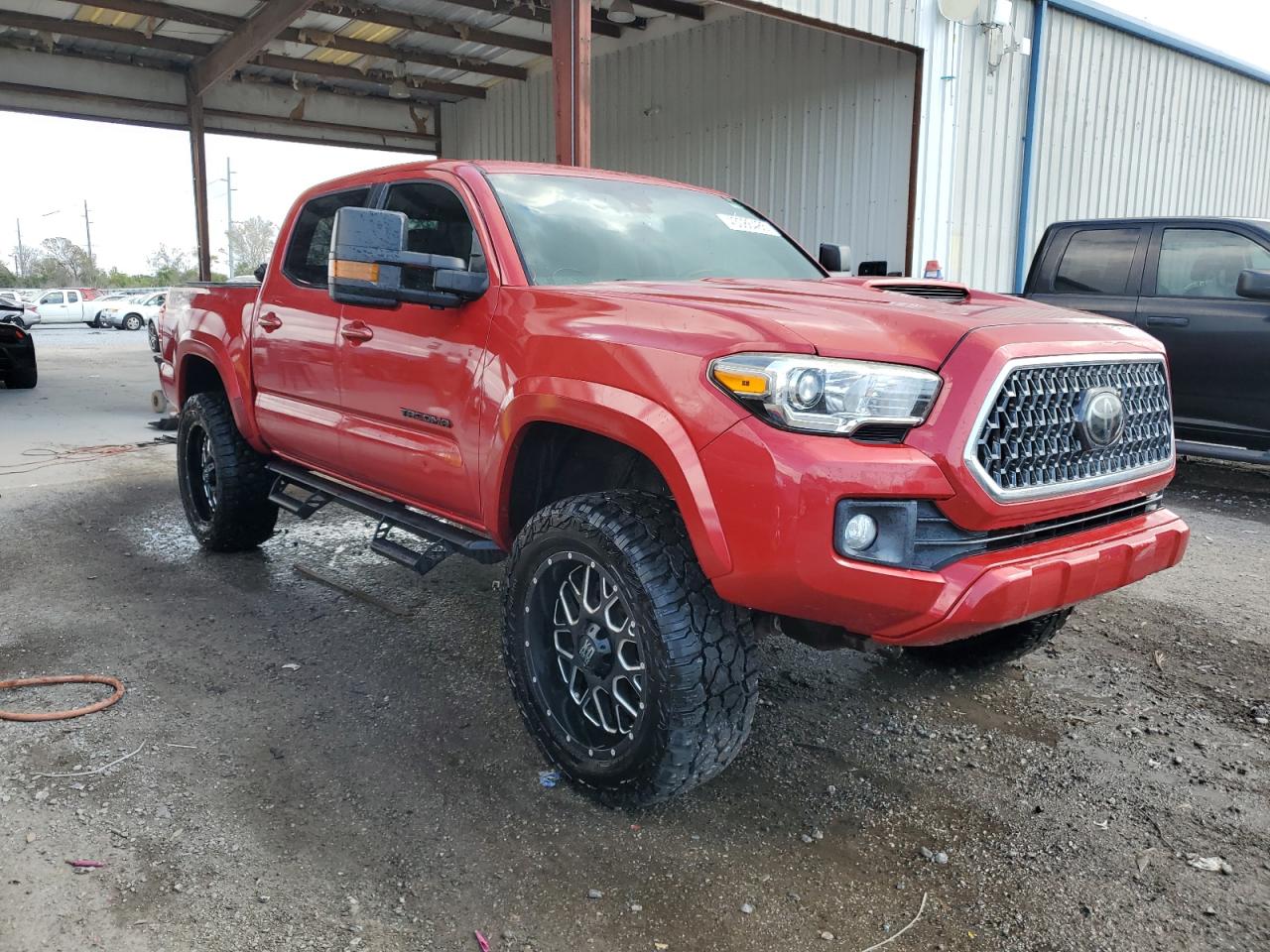 2018 Toyota Tacoma - Image 4