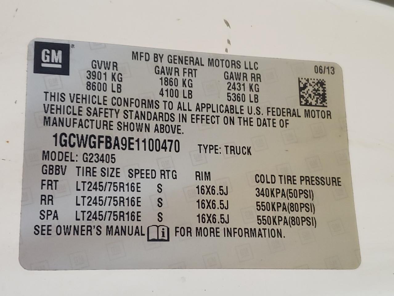2014 Chevrolet Express - Image 13