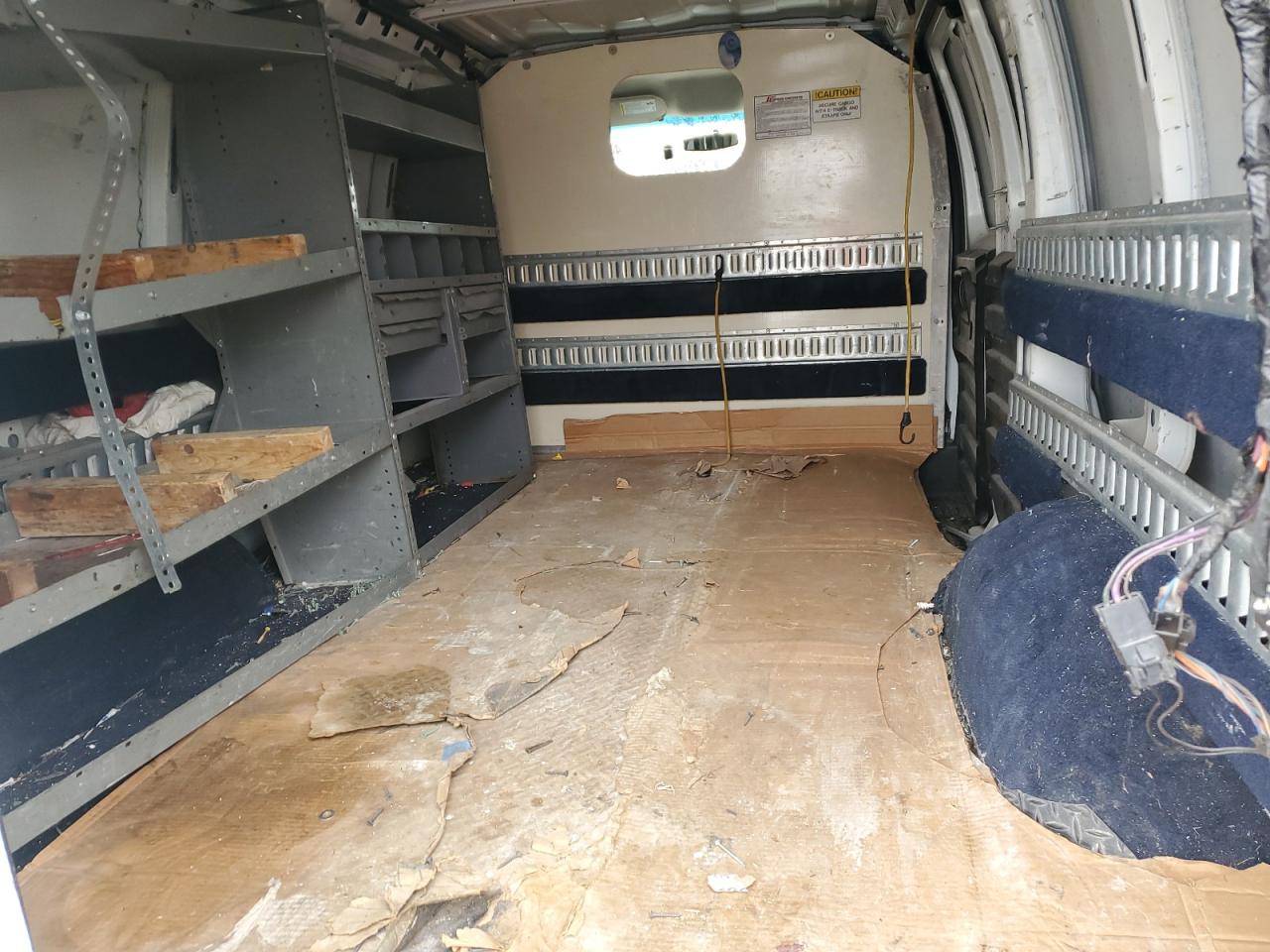 2014 Chevrolet Express - Image 10