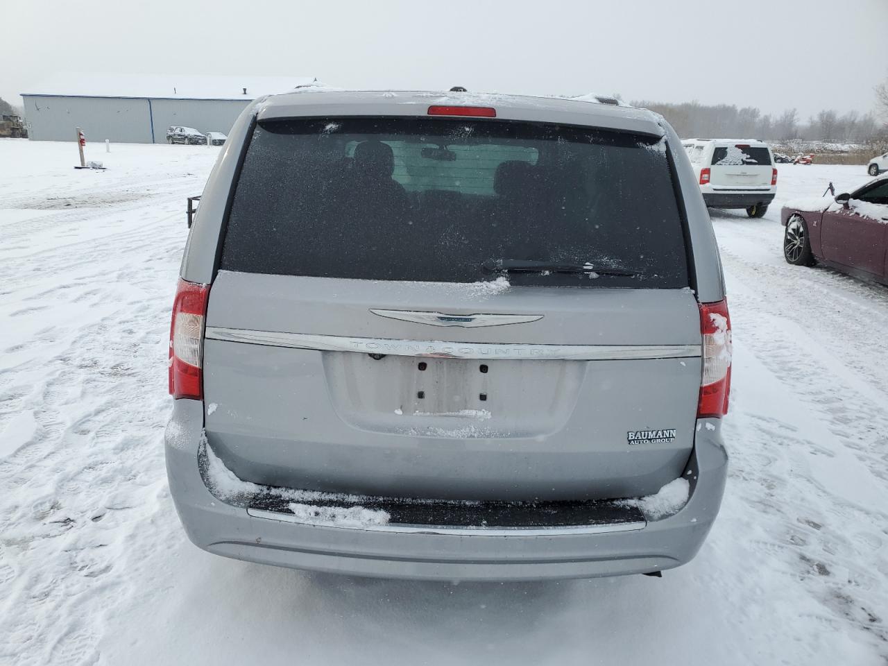 2013 Chrysler Town & Country - Image 6