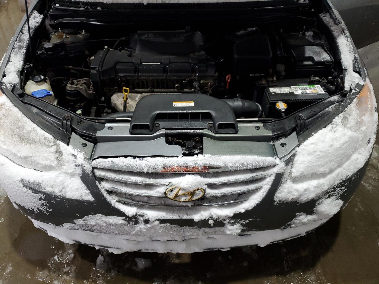 2010 Hyundai Elantra - Image 11