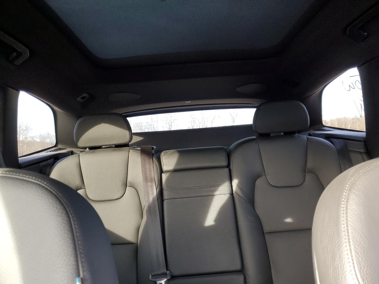 2019 Volvo XC60 - Image 10