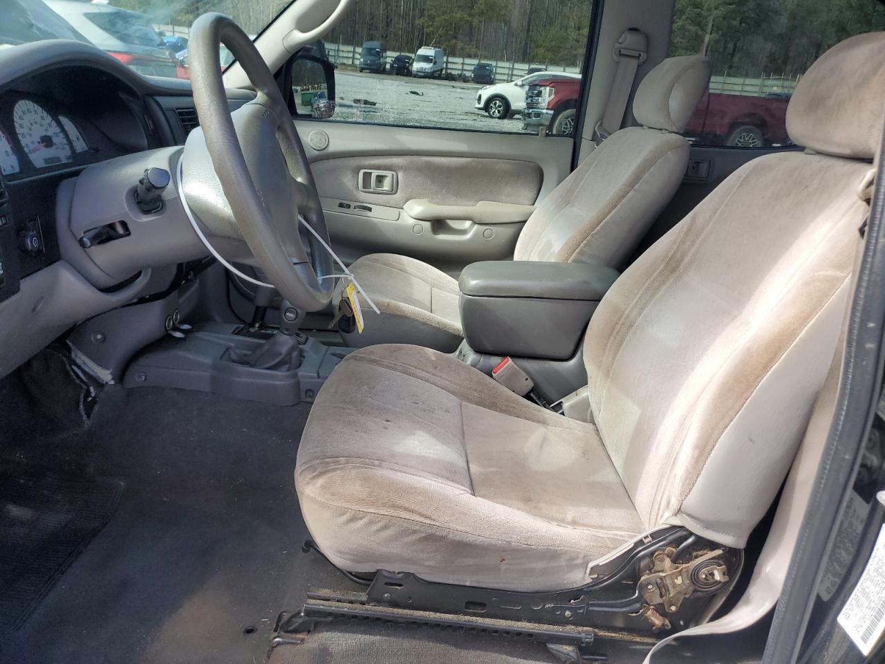 2004 Toyota Tacoma - Image 7