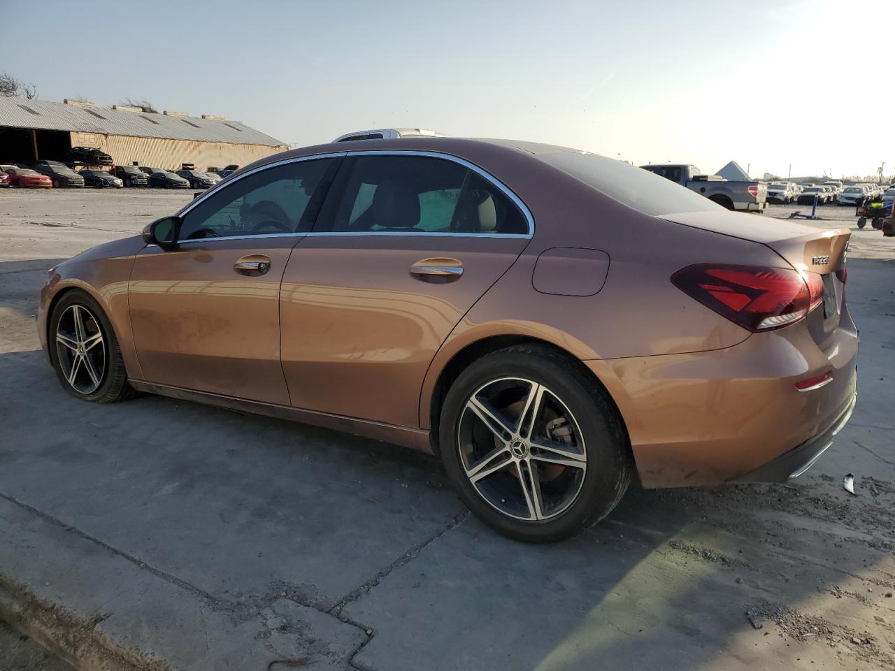 2022 Mercedes-Benz A-klasse - Image 2
