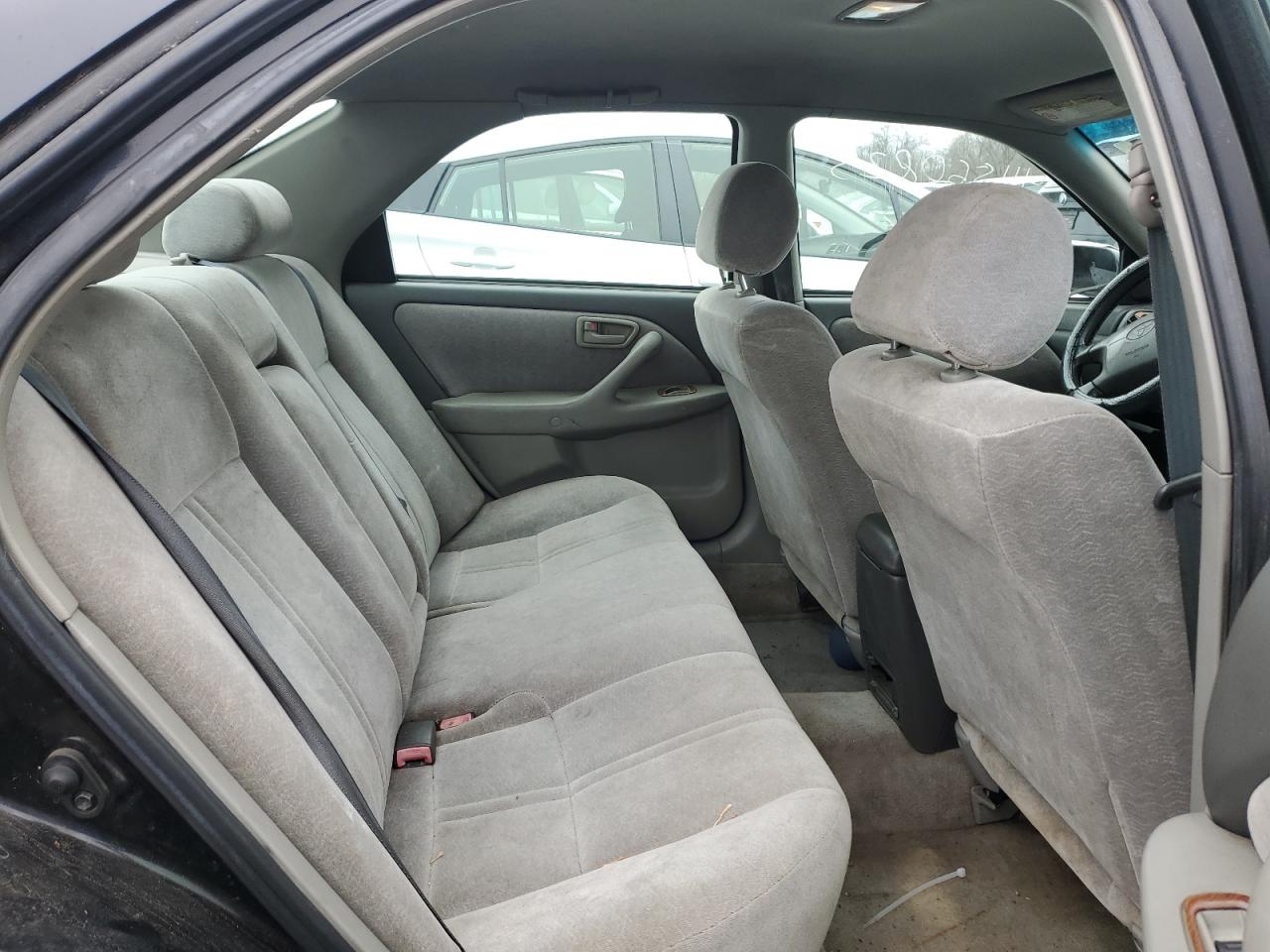 1998 Toyota Camry - Image 10