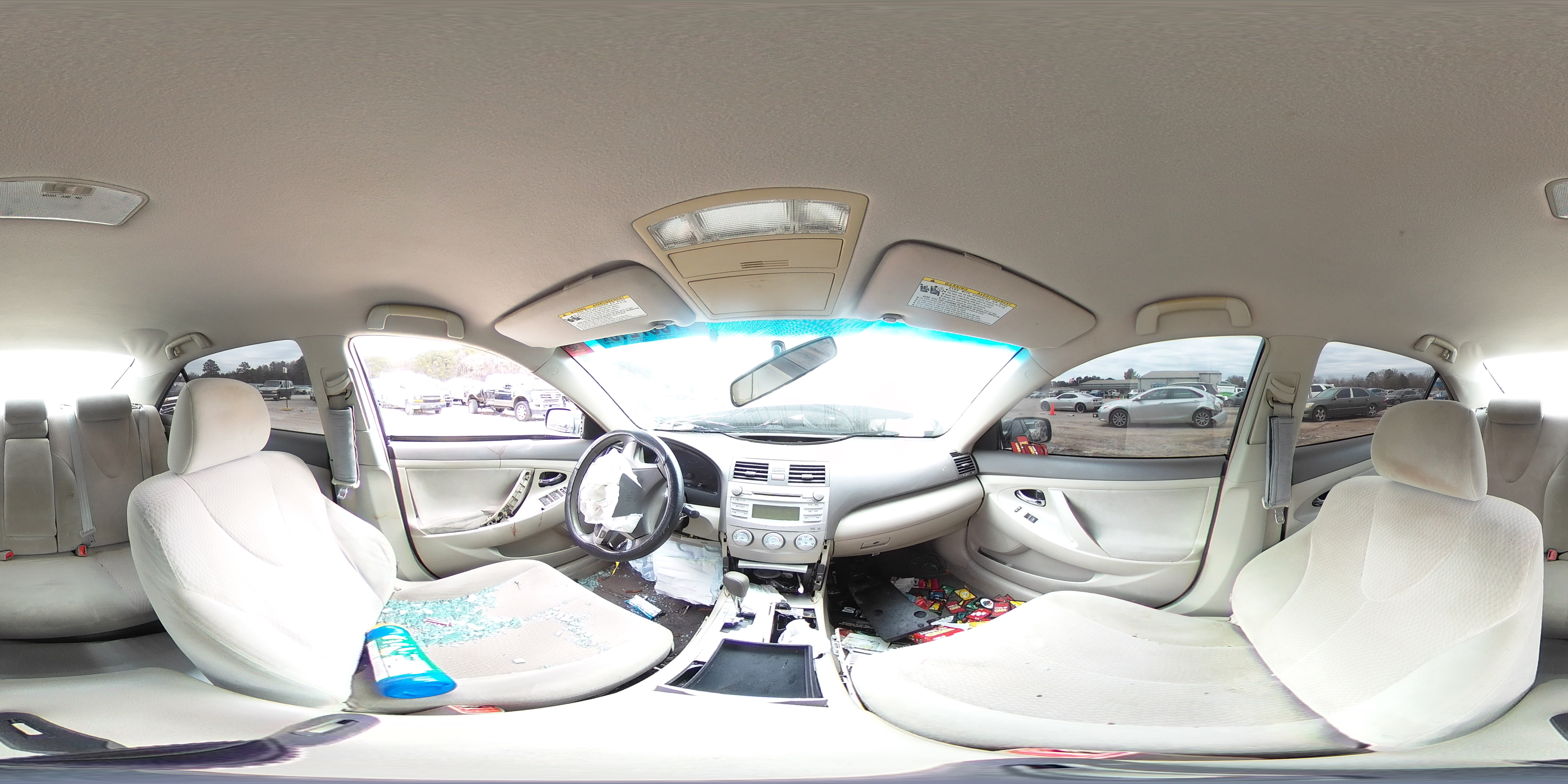 2010 Toyota Camry - Image 13