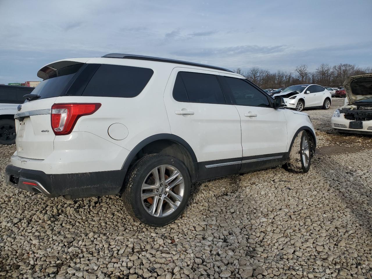 2017 Ford Explorer - Image 3