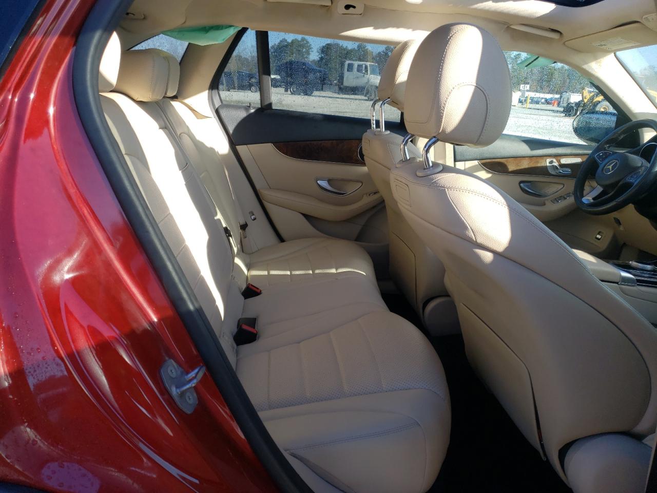 2018 Mercedes-Benz GLC - Image 11