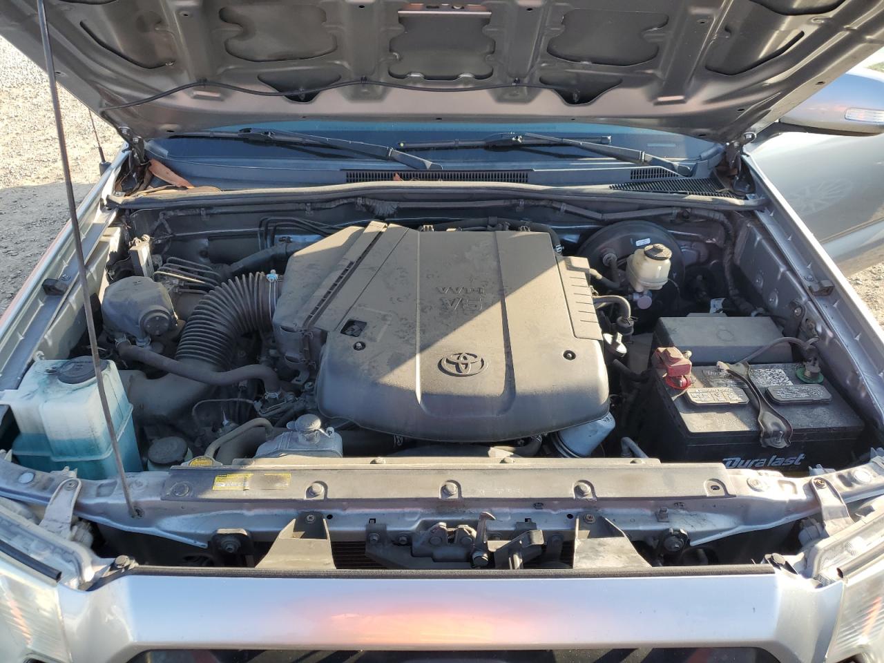 2015 Toyota Tacoma - Image 11