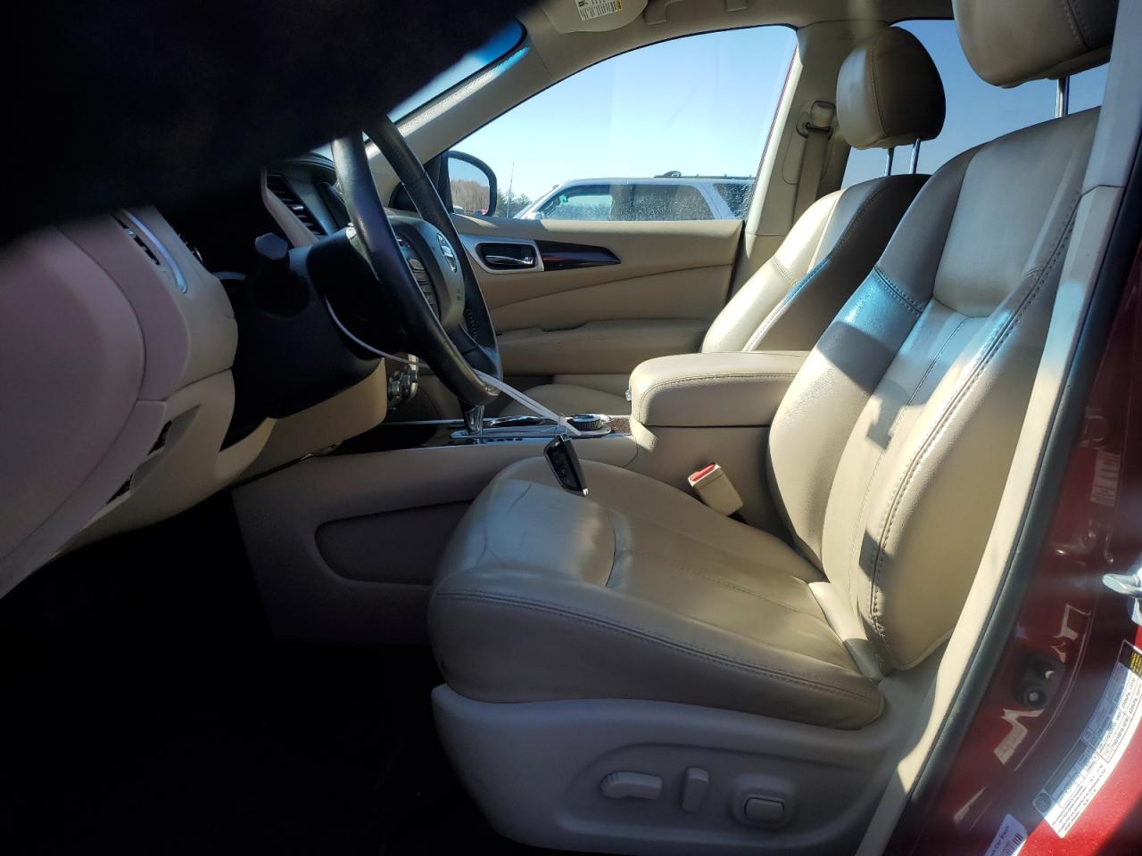 2016 Nissan Pathfinder - Image 7