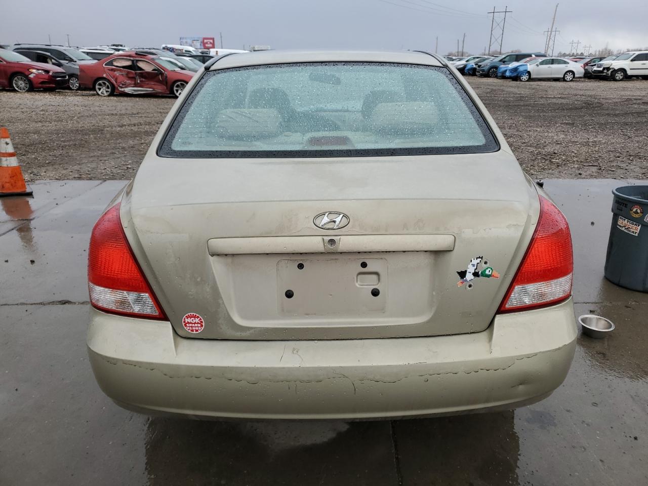 2001 Hyundai Elantra - Image 6