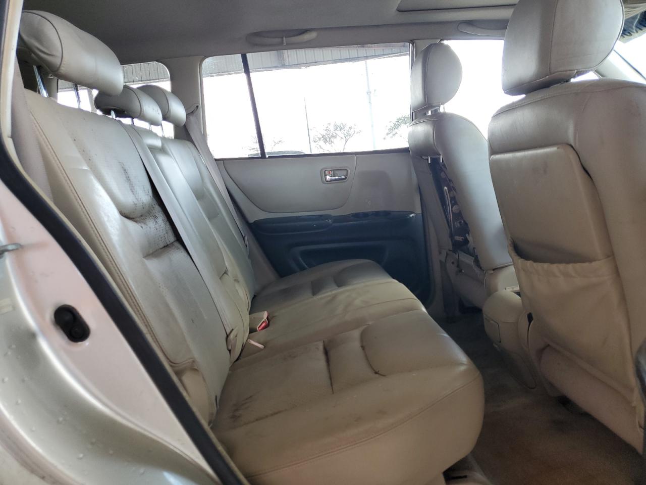 2002 Toyota Highlander - Image 11