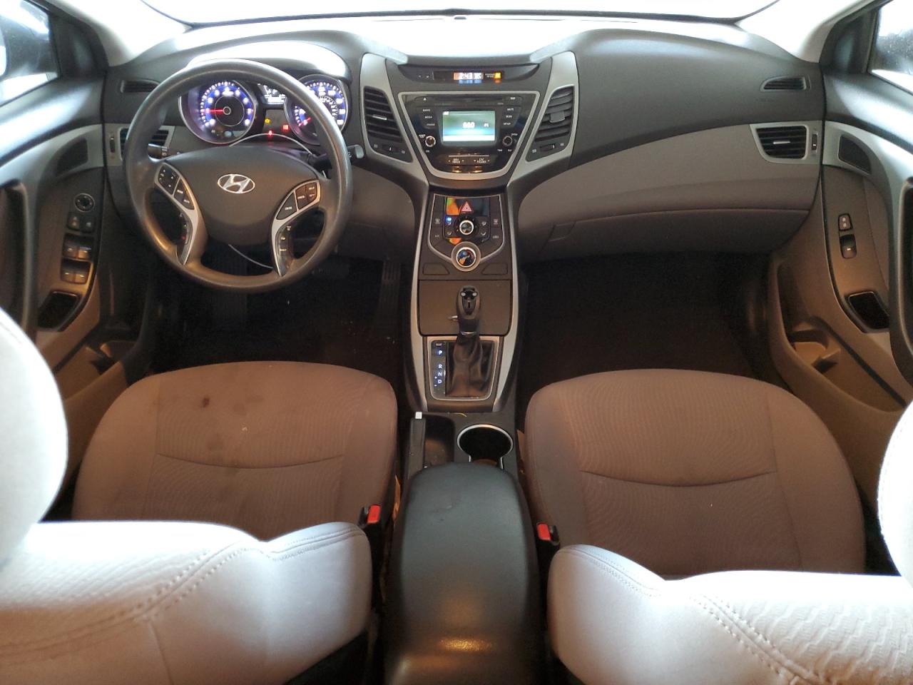2015 Hyundai Elantra - Image 8