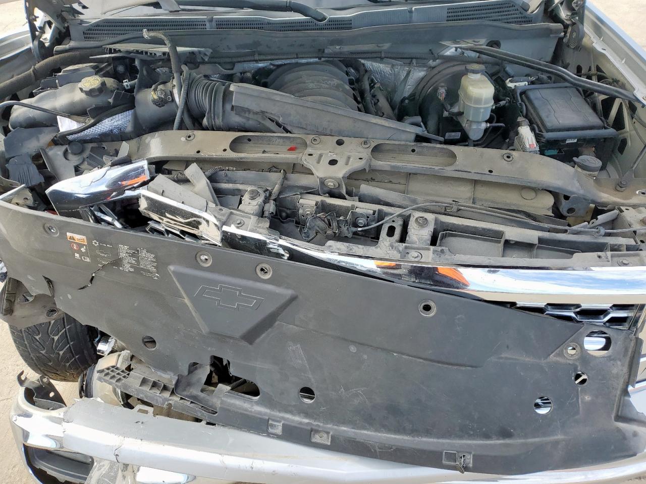 2015 Chevrolet Silverado - Image 11