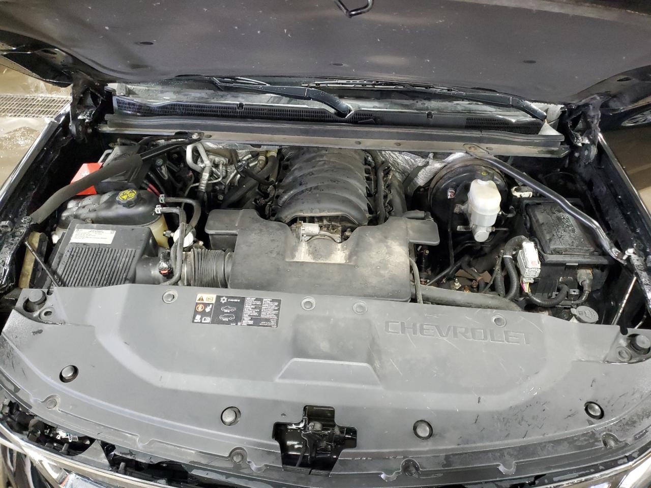 2015 Chevrolet Suburban - Image 13